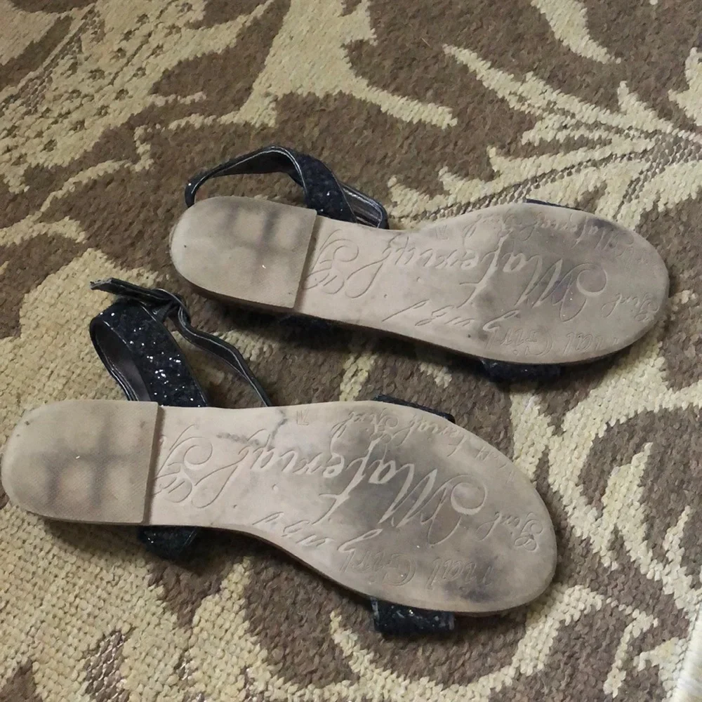 8.5 black glitter sandals - Picture 2 of 3